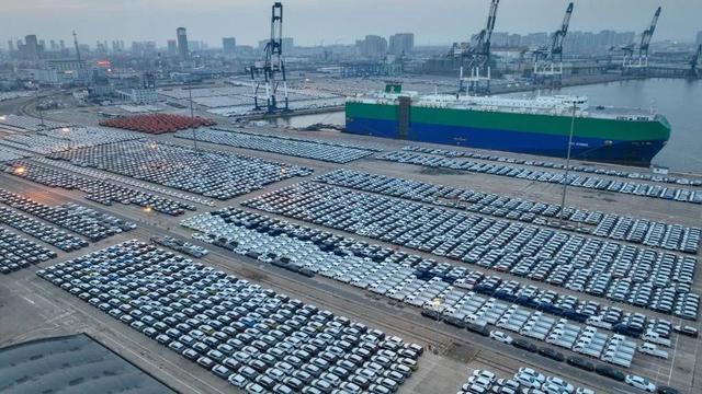 俄总理率大型代表团访华：相信今年能让两国贸易额达到2000亿美元